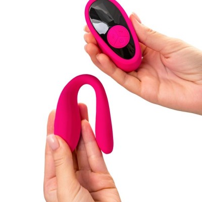                 eroTEQ Prawno Kumandalı Çiftlere Özel U Tipi Vibratör – Çift Motorlu, Şarjlı Silikon, 18 cm