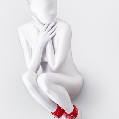 Anonymo BDSM Ayak Kelepçe #0155 , PU deri, kırmızı, 27 cm